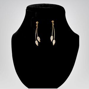RARE Vintage Simulated Freshwater Pearl Dangle Earrings | 1990 Avon | NIB